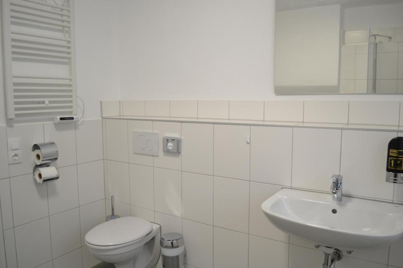 Platia - Rooms Guenzburg Luaran gambar