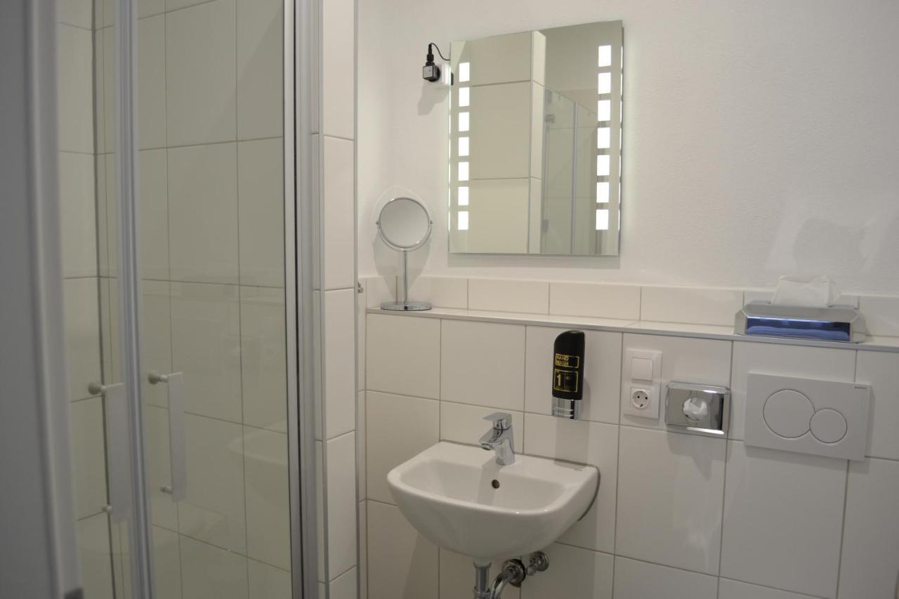 Platia - Rooms Guenzburg Luaran gambar